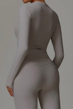 Load image into Gallery viewer, Ivee long sleeve top