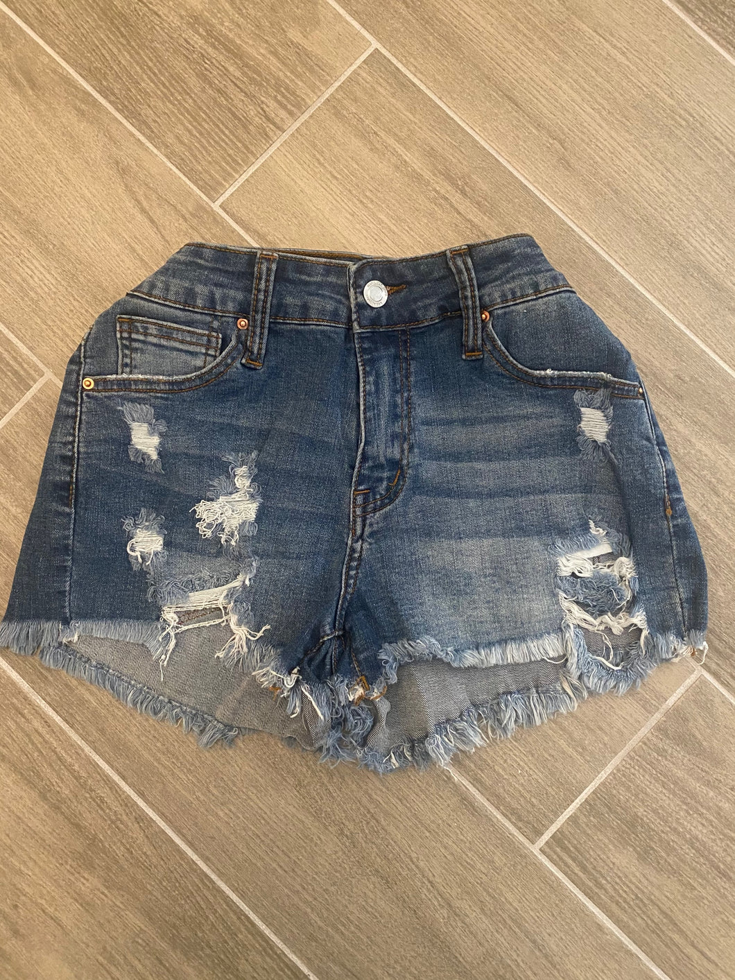 Lily mid rise shorts